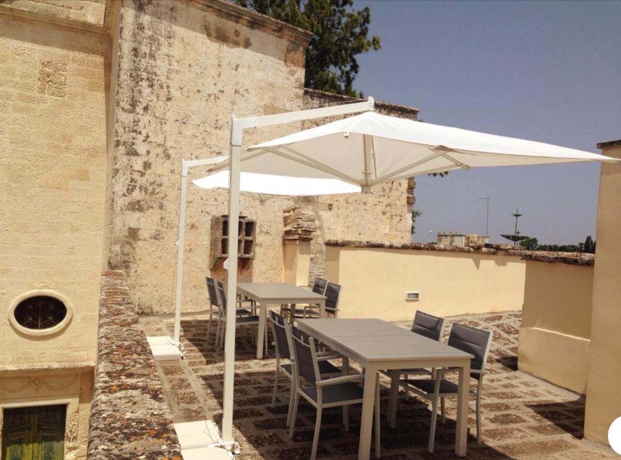 Palazzo De Carlo E Il Parco Dei 7 Pozzi Acomodação com café da manhã Lecce Exterior foto