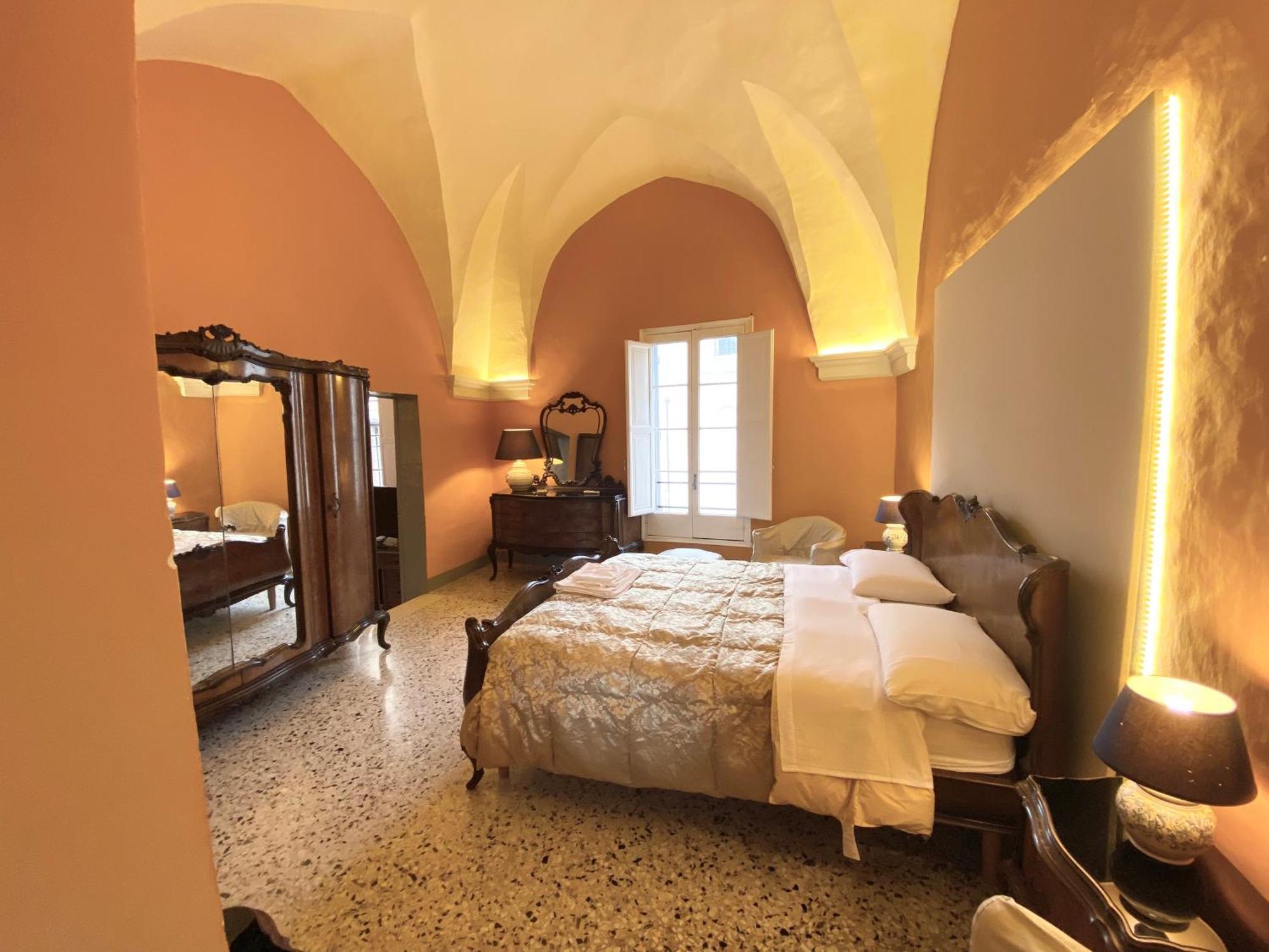 Palazzo De Carlo E Il Parco Dei 7 Pozzi Acomodação com café da manhã Lecce Exterior foto